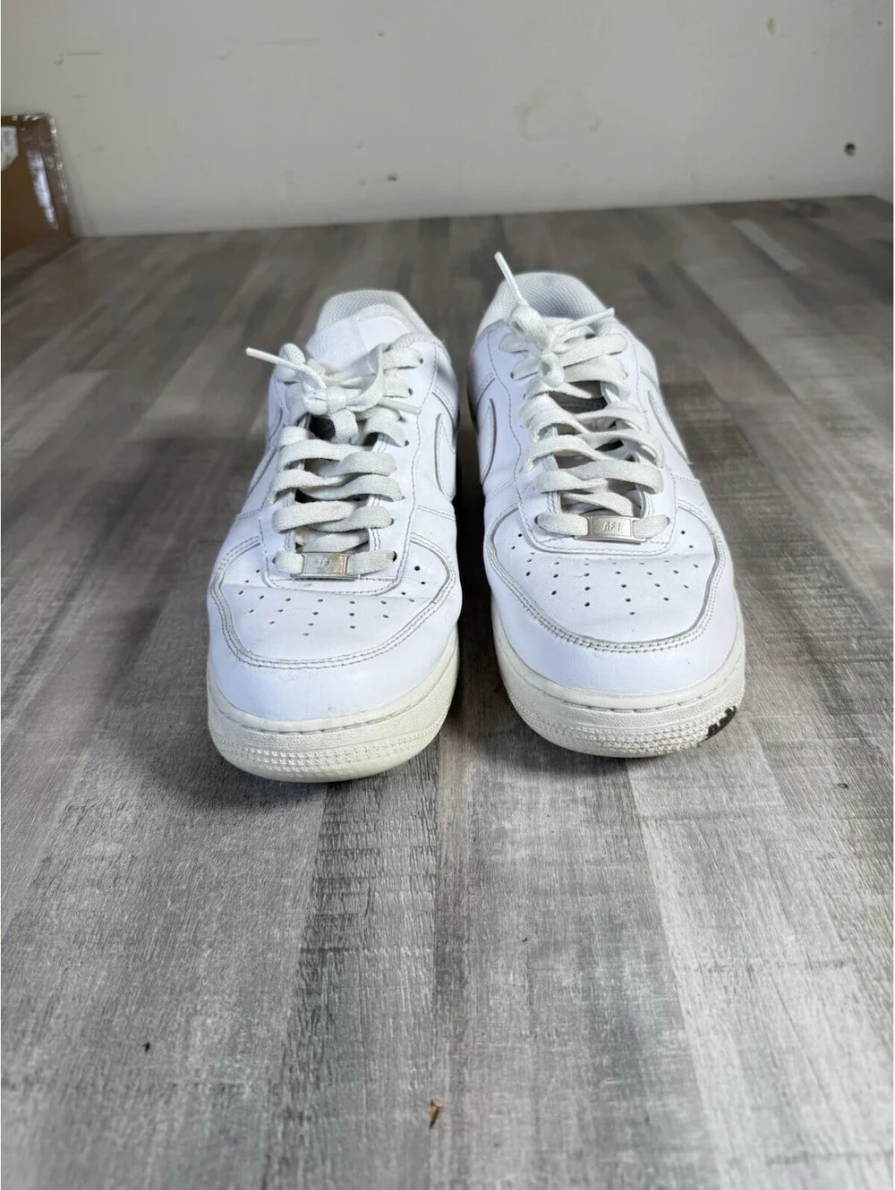 Nike Air Force 1 07 Triple White Sneakers Men's Size 8.5 Leather CW2288-111